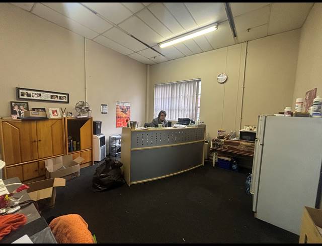 327M² WAREHOUSE TO LET IN BELLVILLE SOUTH